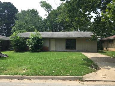 Main picture of 7308-7324 Dahlia Dr