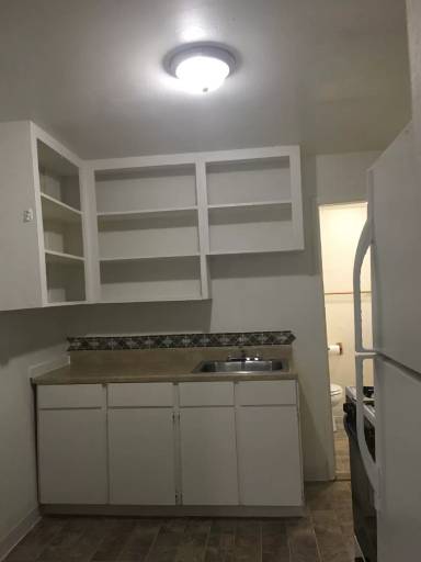 Main picture of 1328 W DEAN AVE - C