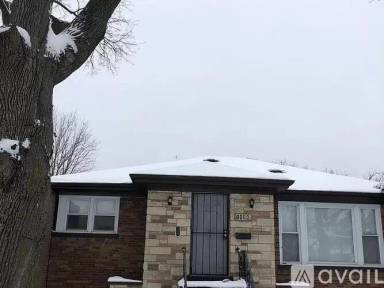 Main picture of 1134 W 90th St