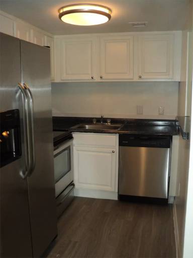 Main picture of Windmill Point Apartments