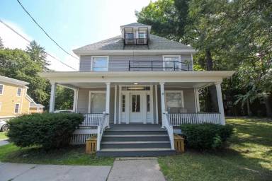 Main picture of 95 Tompkins St