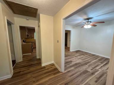 Main picture of 2060 Edwards Rd