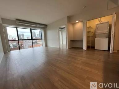 Main picture of 211 W Scott St