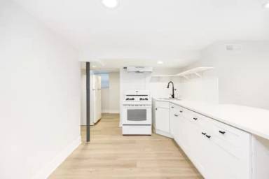 Main picture of 4849 W Hutchinson St