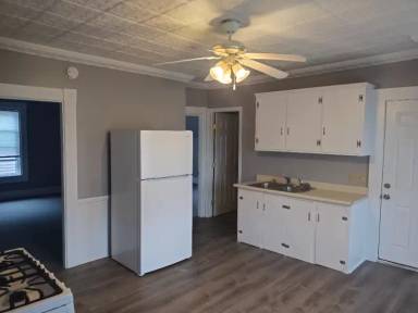 Main picture of 69 Dubuque St