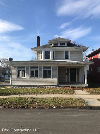 Main picture of 3030 S Harrison St