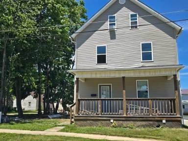 Main picture of 739 Locust St