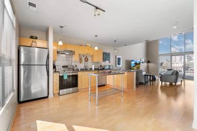 Main picture of 316 Broadway Blvd NE