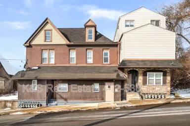 Main picture of 443 Library St