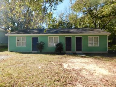 Main picture of 206 S Briggs Ave