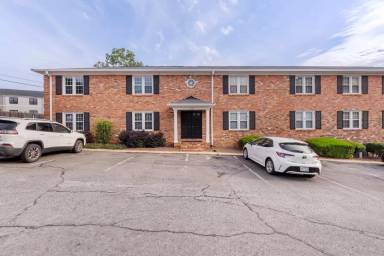 Main picture of 918 McAlway Rd