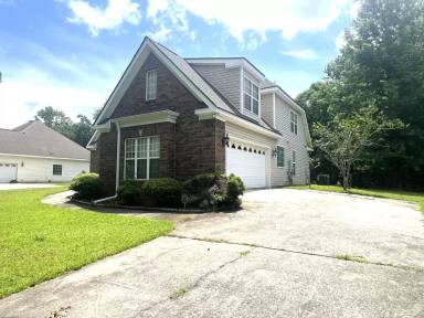 Main picture of 136 Joycliff Cir