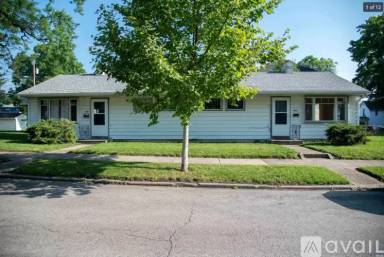 Main picture of 1006 W 4th St