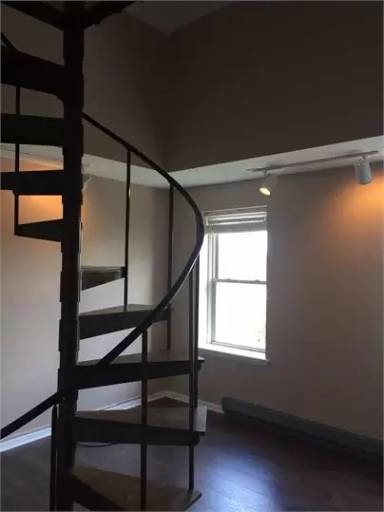 Main picture of 614 Armandale St