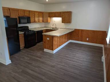 Main picture of 85 Laverack Ave