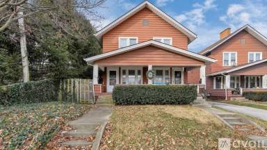 Main picture of 223 S State St