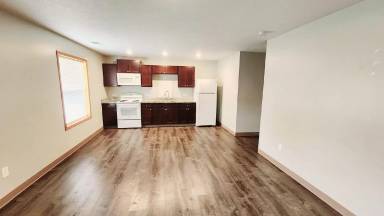 Main picture of 438 Parker St
