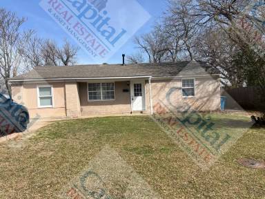 Main picture of 403 E Key Blvd