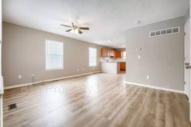 Main picture of 2312 Monroe Ave
