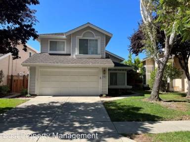 Main picture of 5579 Ridgewood Dr