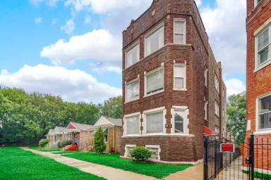Main picture of 1126 E 81st Pl