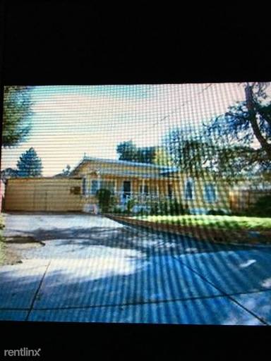 Main picture of 1526 White Oaks Rd