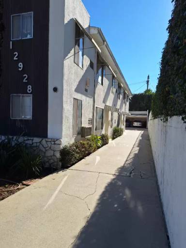 Main picture of 12928 Moorpark St