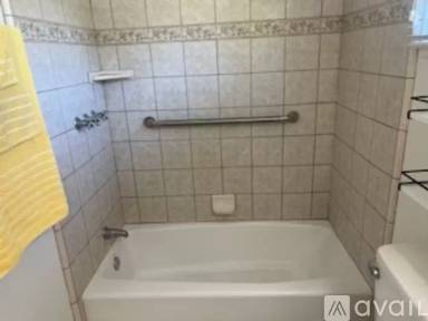 Main picture of 305 W 1st St
