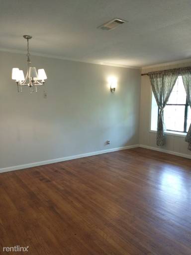 Main picture of 2302 8th St