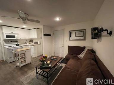 Main picture of 122 D St