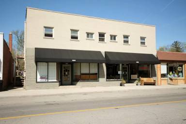 Main picture of 3031 Indianola Ave