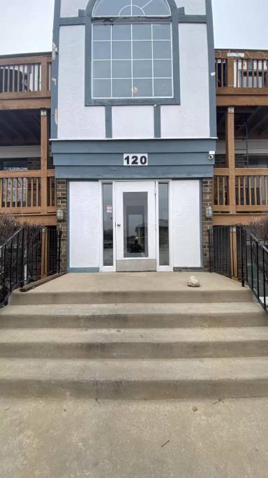 Main picture of 120 S La Londe Ave