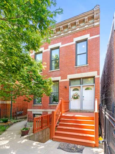 Main picture of 2435 W Lexington St