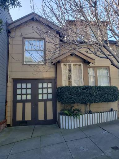 Main picture of 439 Holly Park Cir