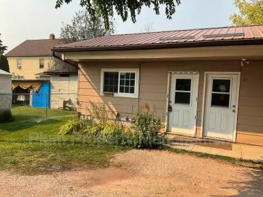 Main picture of 205 Anaconda St