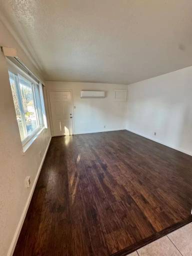 Main picture of 3222 2nd Ave