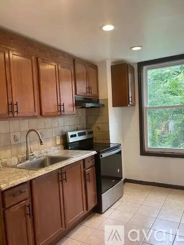 Main picture of 1271 Teller Ave