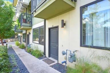 Main picture of 304 W Alpine Rd