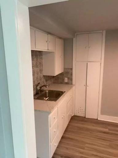 Main picture of 610 SW J Ave