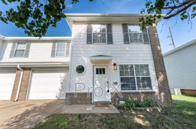 Main picture of 2400 S 16th St