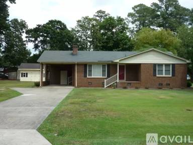 Main picture of 303 Forest Dr