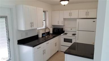 Main picture of 2734 Fillmore St