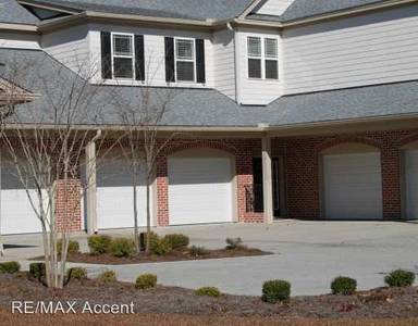 Main picture of 1704 River Oaks Dr