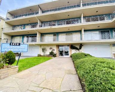 Main picture of 1420 Lakeshore Ave