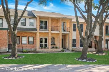 Main picture of 608 N Eldridge Pkwy