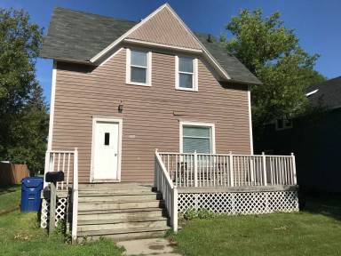 Main picture of 411 S Maple