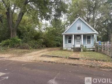 Main picture of 619 Fairholm Ave