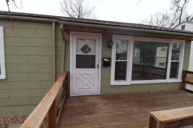 Main picture of 615 W Elm St