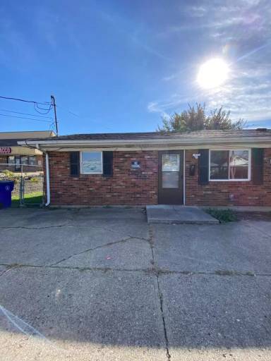 Main picture of 1302 S 13th St Apartments