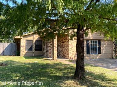 Main picture of 1015 San Saba Dr